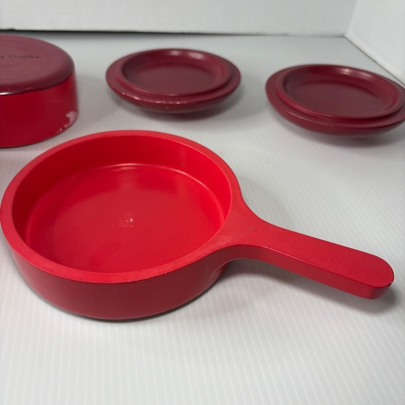 Melissa & Doug Deluxe Wooden Kitchen Accessory Set Red - Pots & Pans 5 pcs 2610 - Picture 13 of 15